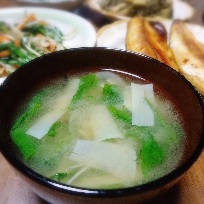 たけのことほうれん草のお味噌汁 レシピ 作り方 By あやめぇ 楽天レシピ たけのことほうれん草のお味噌汁 レシピ 作り方 By あやめぇ 楽天レシピ
